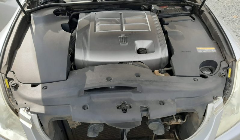 Toyota crown royal salon 2010 full