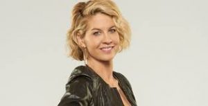 JENNA ELFMAN BIO, NET WORTH