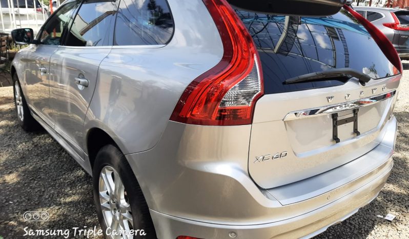 VOLVO XC60 T5 full