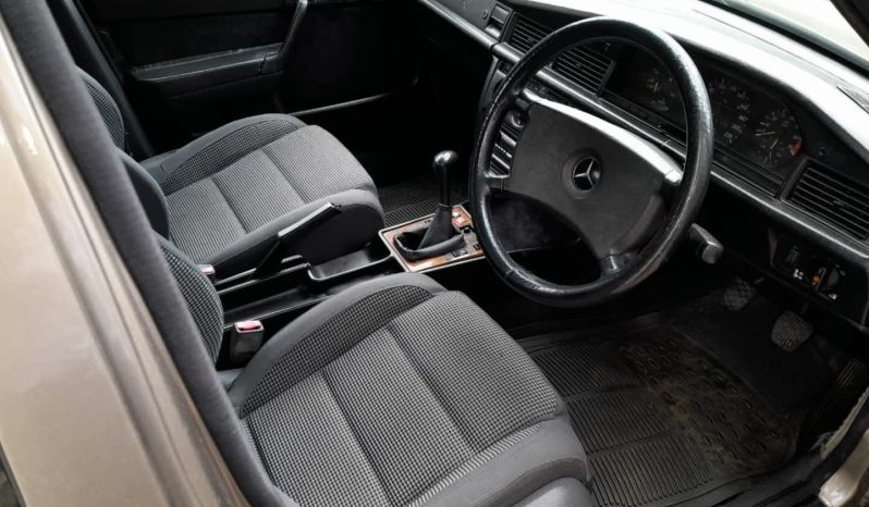 Mercedes Benz 190E W201 Brown M102 Engine full